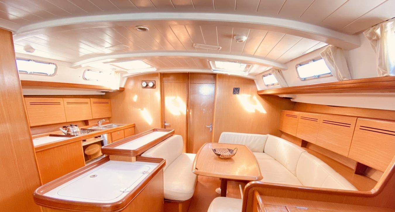 Sailboat Beneteau Cyclades 50.5